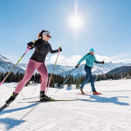 アパート Rothornblick 39 By *